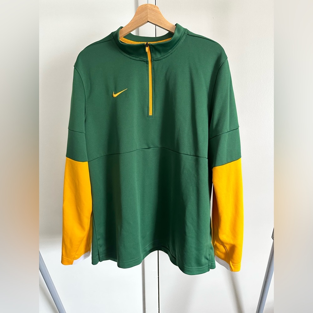 Nike Duo-chrome top
